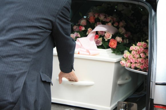 Aide pour démarches administrative d'obsèques par pompes funèbres à Entraigues-sur-la-Sorgue