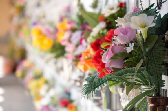 Vente de composition de fleurs de dessus de cercueil à Saint-Saturnin-lès-Avignon